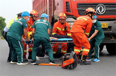 纳雍沛县道路救援